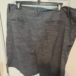 AFTCO Flat Front Casual Shorts Size 38